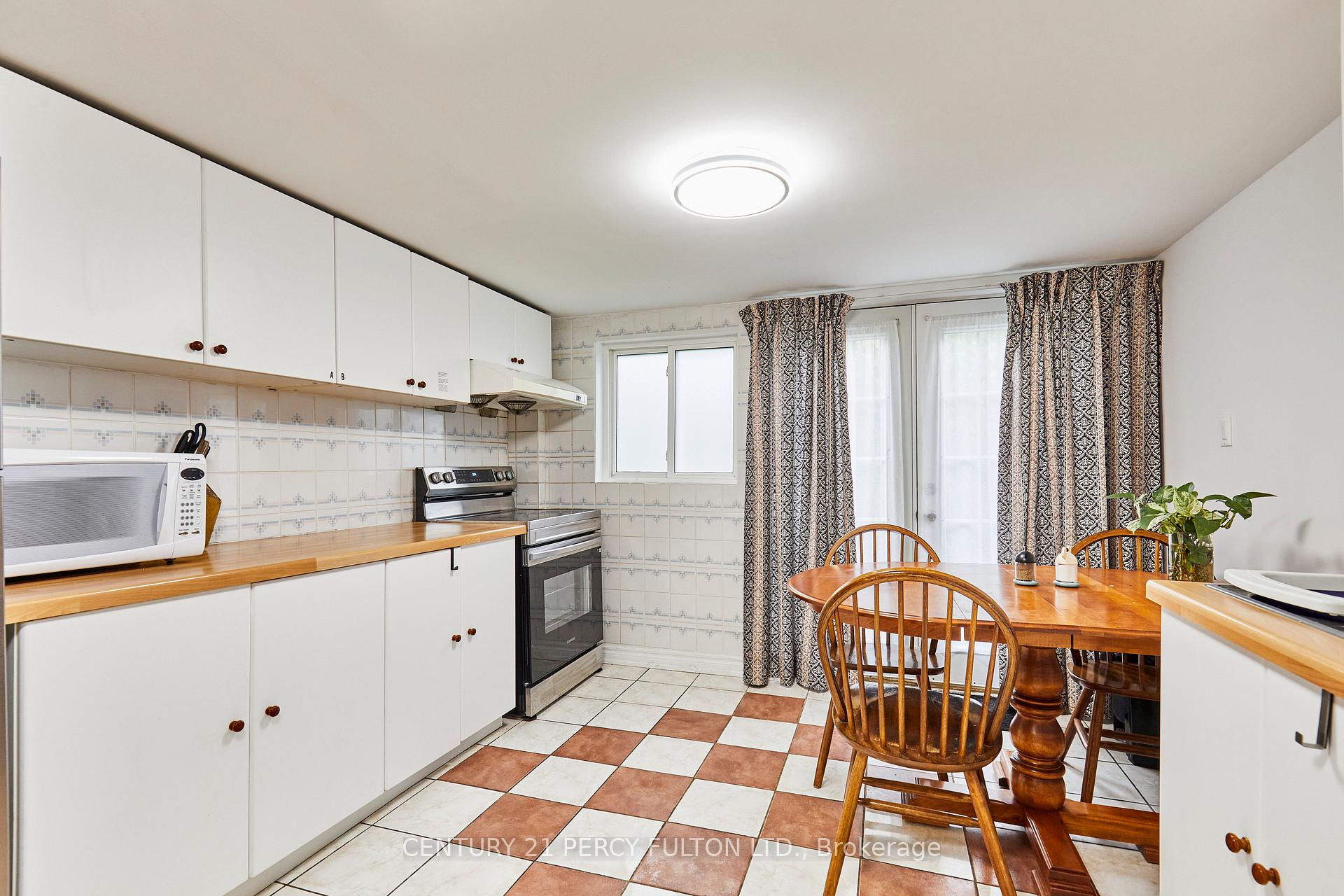 Photo 7 of 931 Liverpool Road, Pickering, Bay Ridges — HOMEH