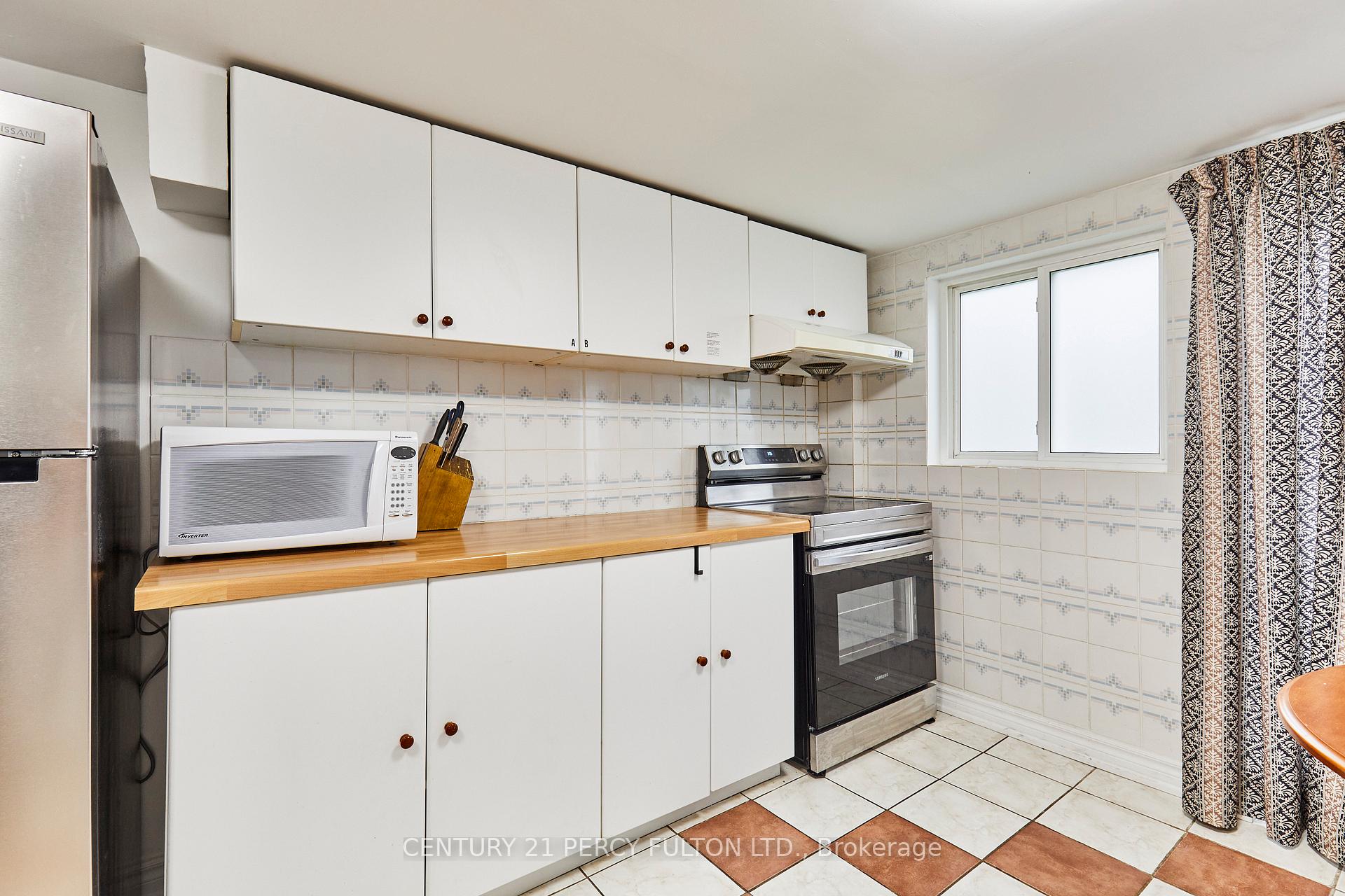 Photo 9 of 931 Liverpool Road, Pickering, Bay Ridges — HOMEH