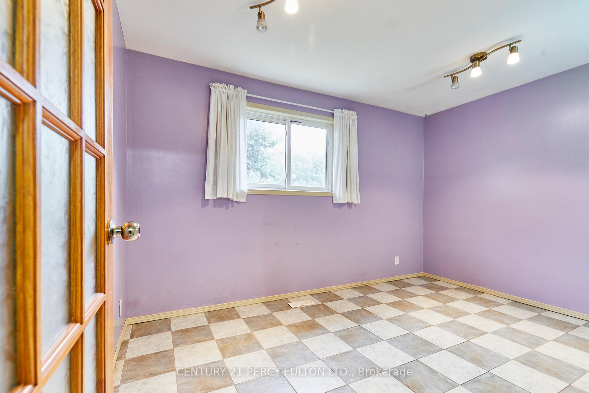 Photo 24 of 931 Liverpool Road, Pickering, Bay Ridges — HOMEH