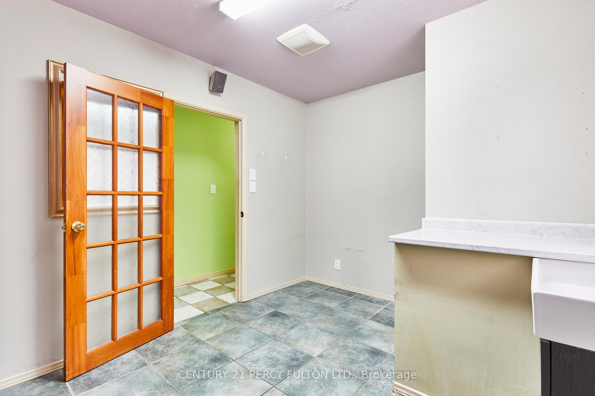 Photo 35 of 931 Liverpool Road, Pickering, Bay Ridges — HOMEH