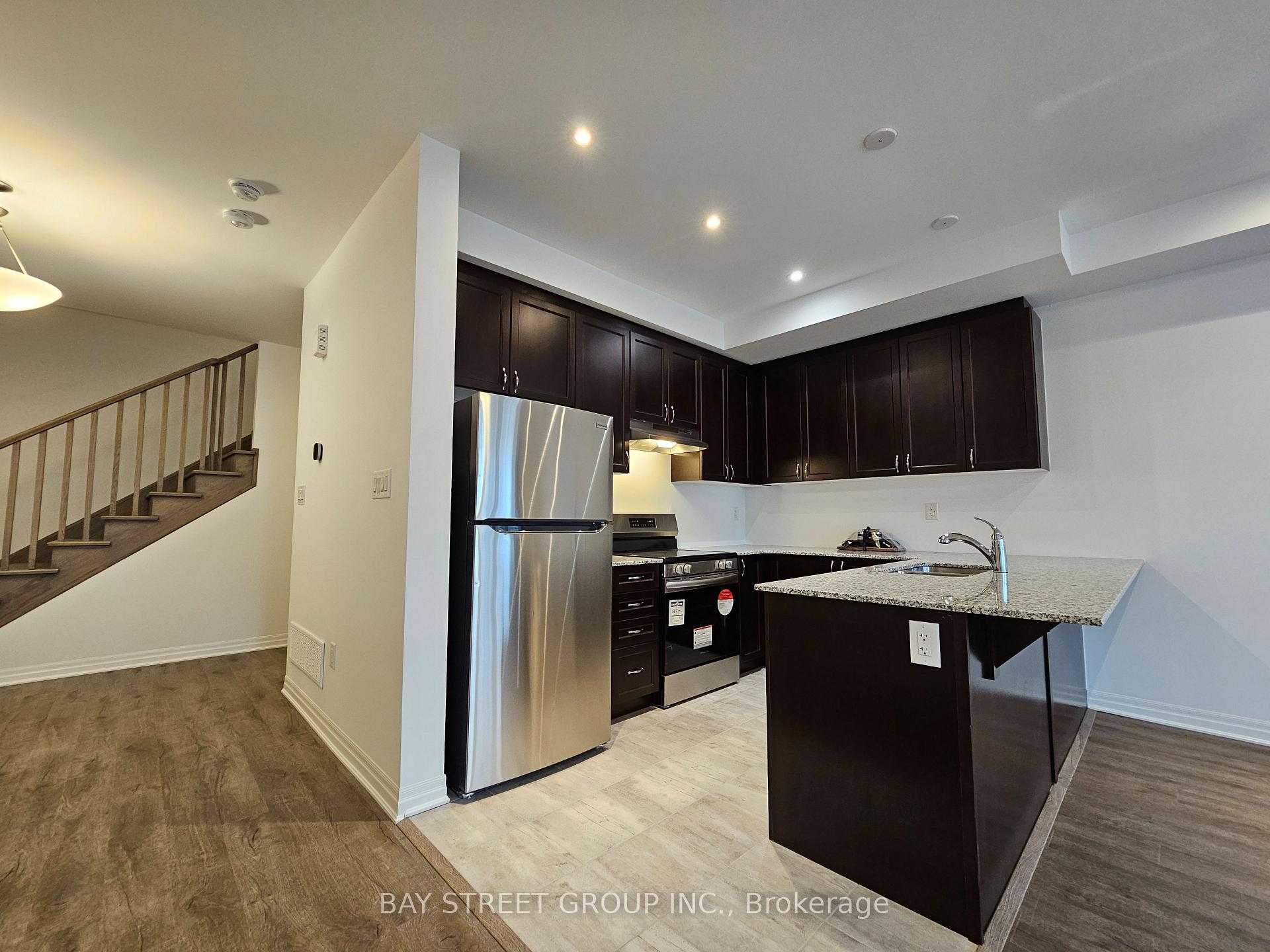 Photo 8 of 1829 Thames Circle, Milton, Bowes — HOMEH