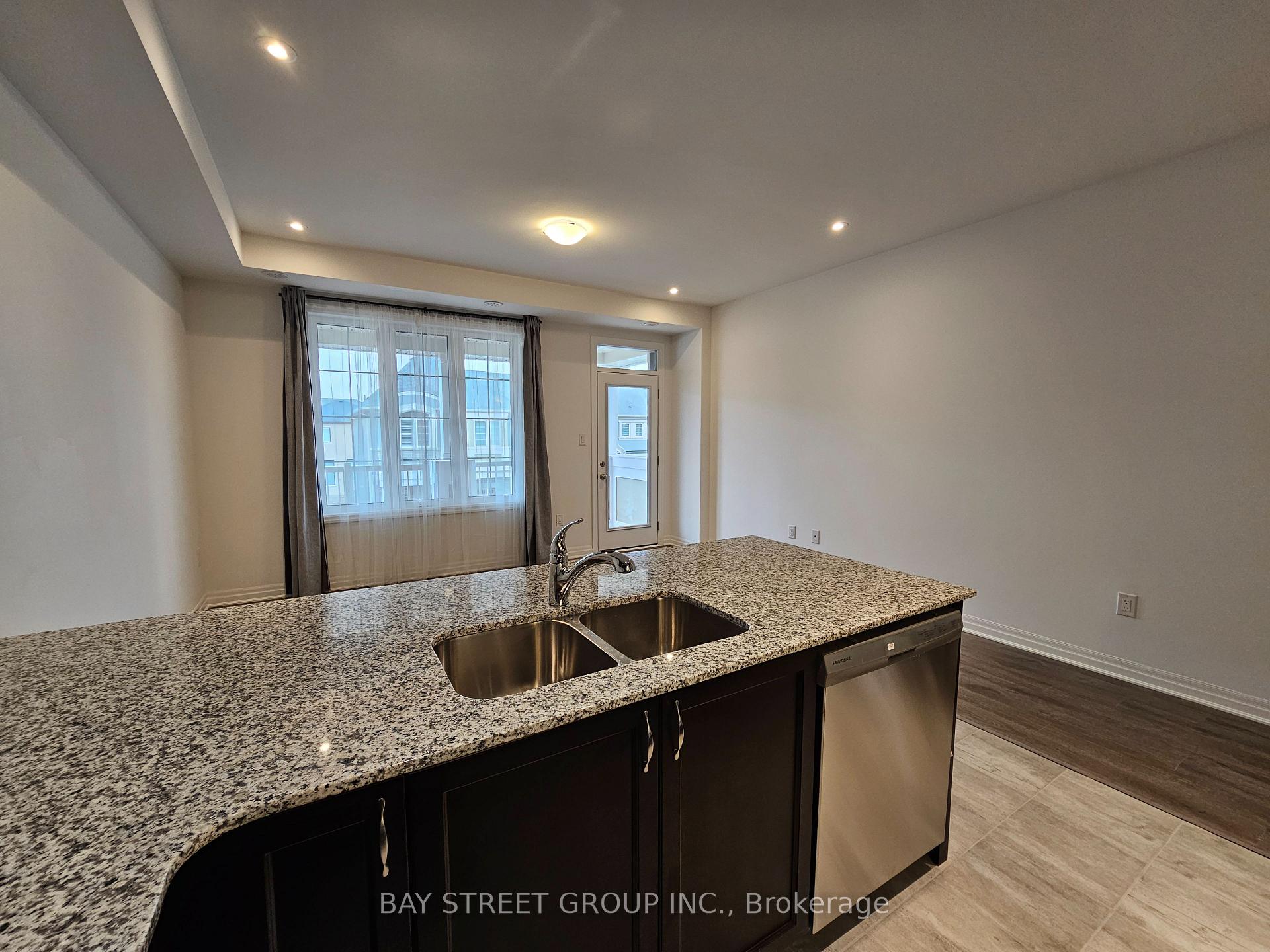 Photo 15 of 1829 Thames Circle, Milton, Bowes — HOMEH
