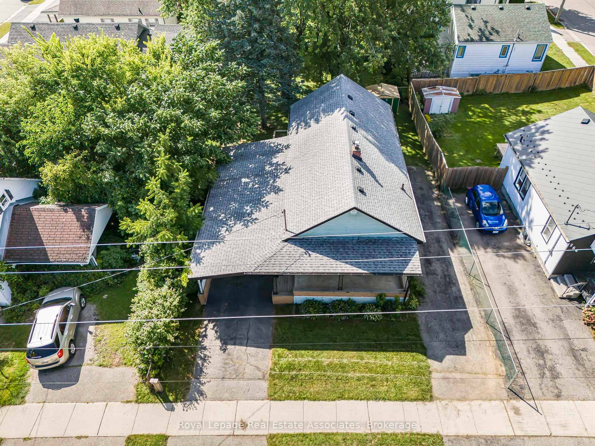 Photo 3 of 256 Chapel Street, Norfolk, Simcoe — HOMEH