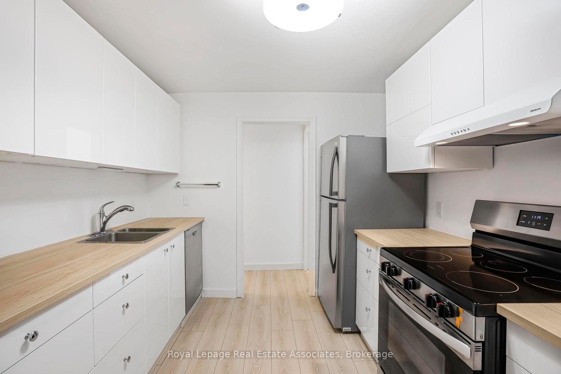 Photo 8 of 256 Chapel Street, Norfolk, Simcoe — HOMEH
