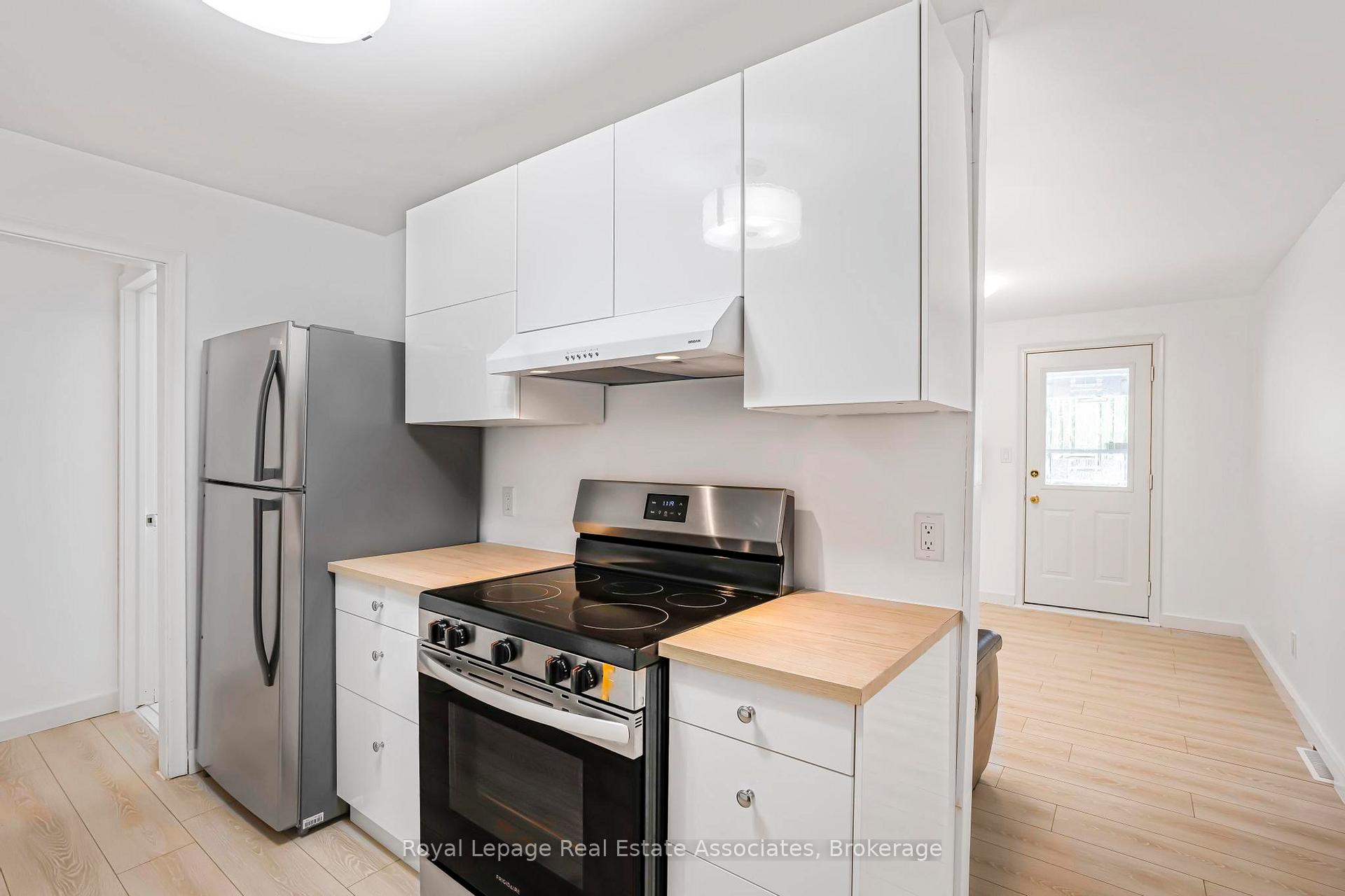 Photo 9 of 256 Chapel Street, Norfolk, Simcoe — HOMEH