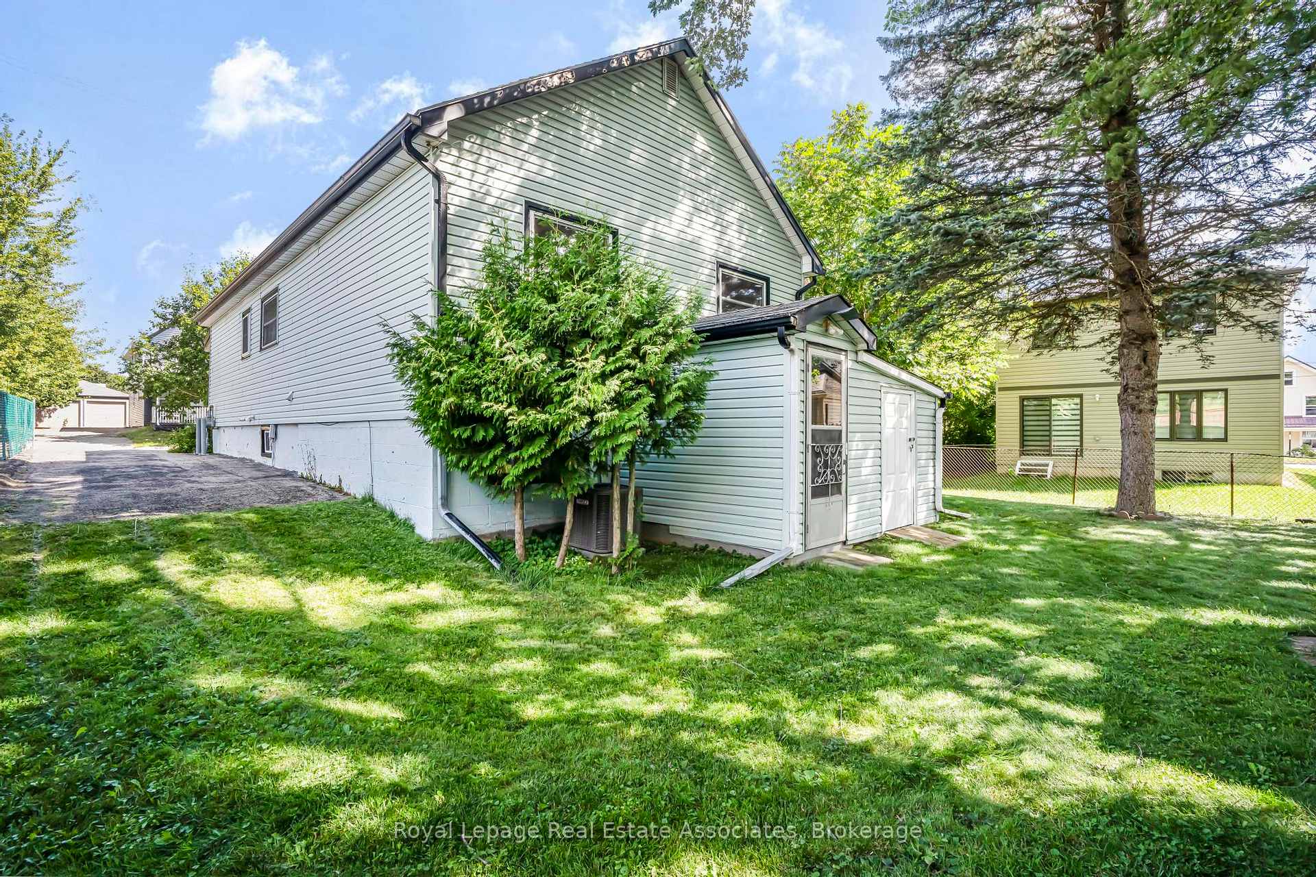 Photo 29 of 256 Chapel Street, Norfolk, Simcoe — HOMEH