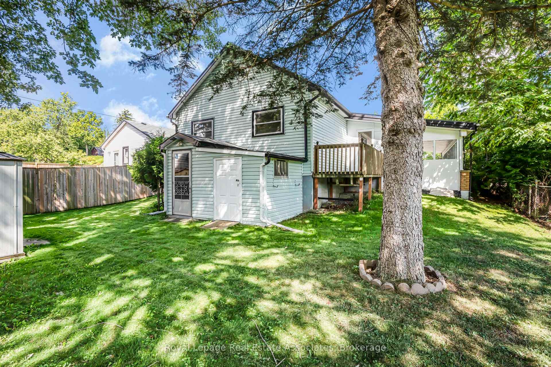 Photo 30 of 256 Chapel Street, Norfolk, Simcoe — HOMEH