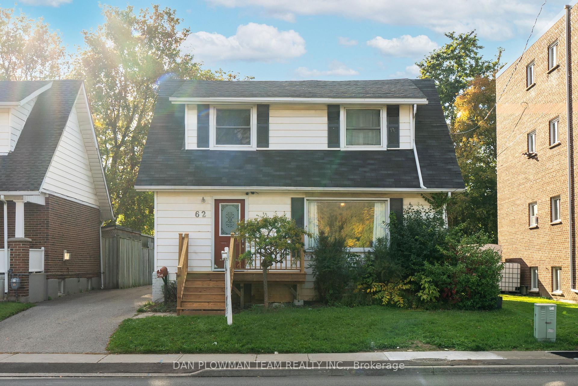 Front of 62 Park Road S