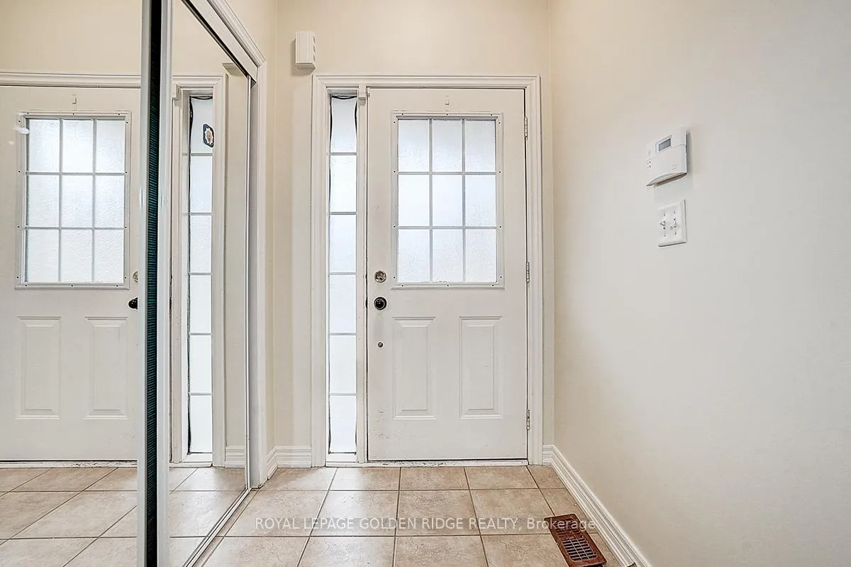 Photo 2 of 23 Drew Kelly Way, Markham, Buttonville — HOMEH