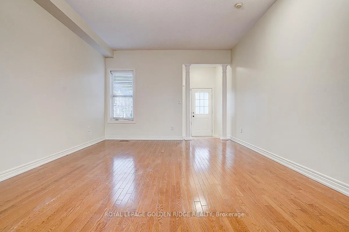 Photo 3 of 23 Drew Kelly Way, Markham, Buttonville — HOMEH