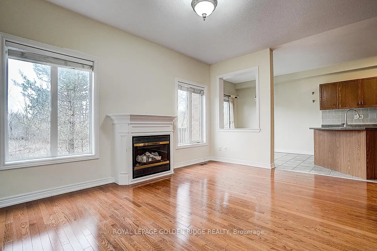 Photo 7 of 23 Drew Kelly Way, Markham, Buttonville — HOMEH