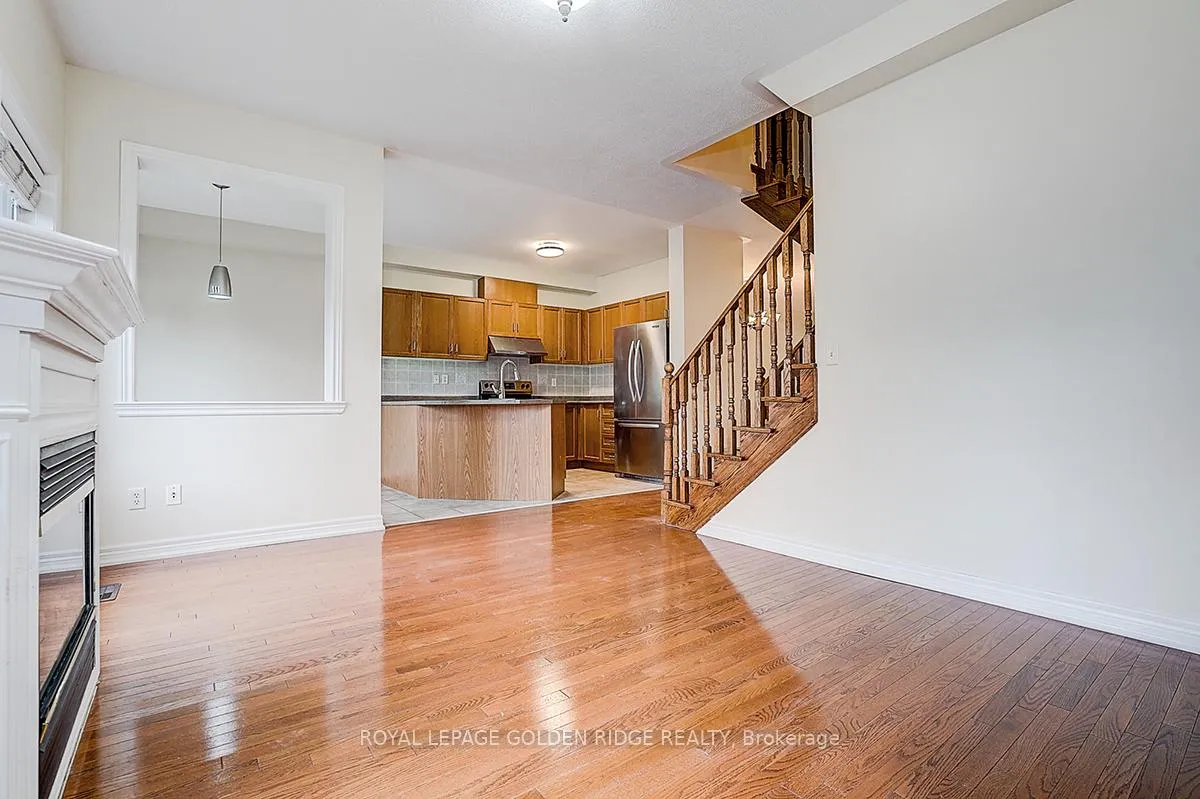 Photo 8 of 23 Drew Kelly Way, Markham, Buttonville — HOMEH