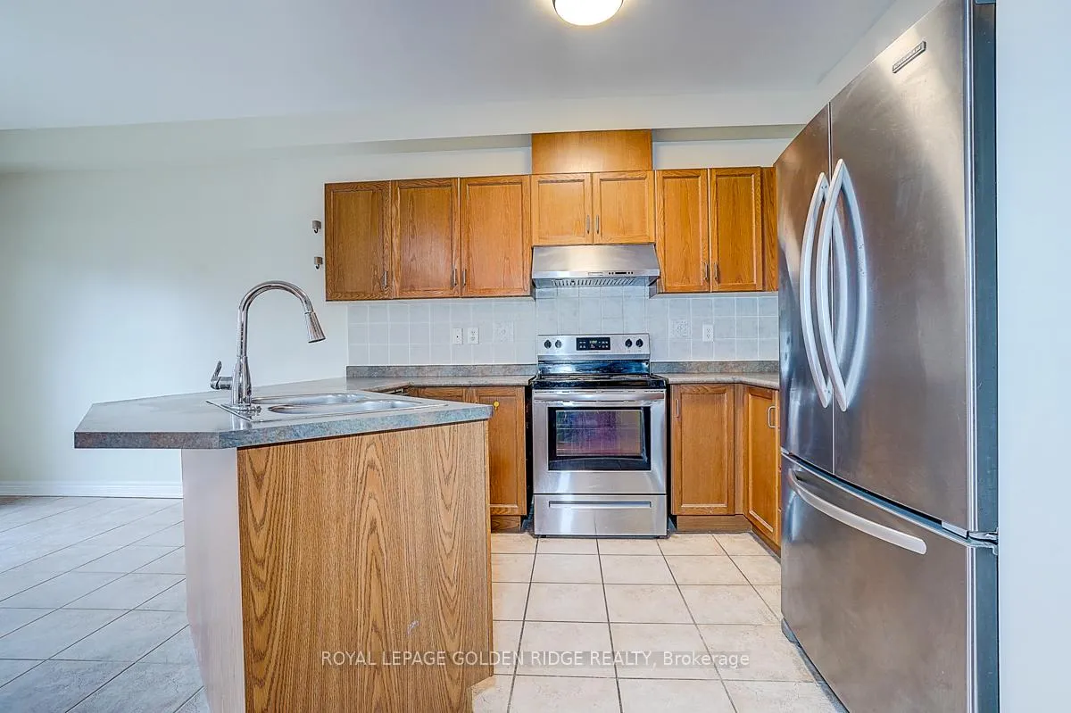 Photo 10 of 23 Drew Kelly Way, Markham, Buttonville — HOMEH
