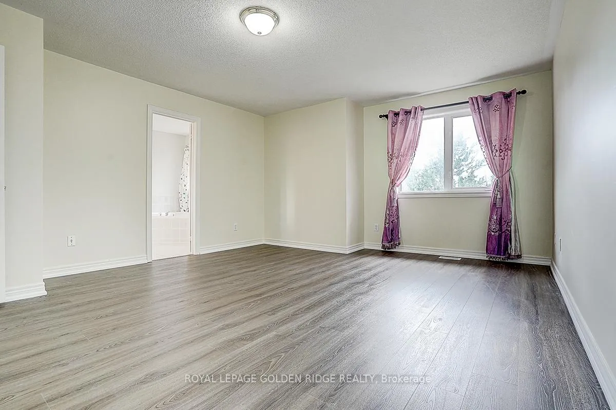 Photo 21 of 23 Drew Kelly Way, Markham, Buttonville — HOMEH