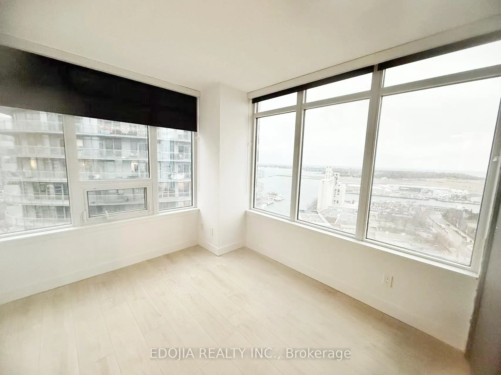 Photo 12 of Unit 2615, 17 Bathurst Street, Toronto, Waterfront Communities — HOMEH