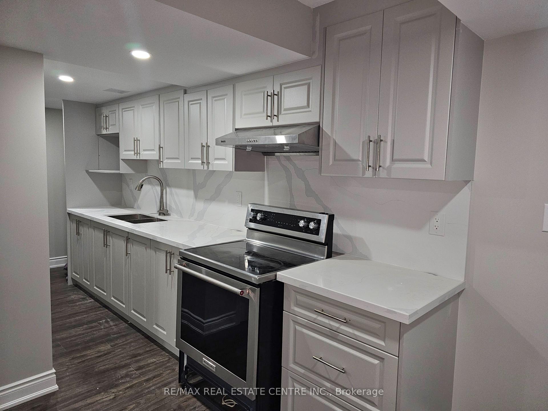Photo 4 of Unit Bsmt, 455 Ollerenshaw Point, Milton, Harrison — HOMEH