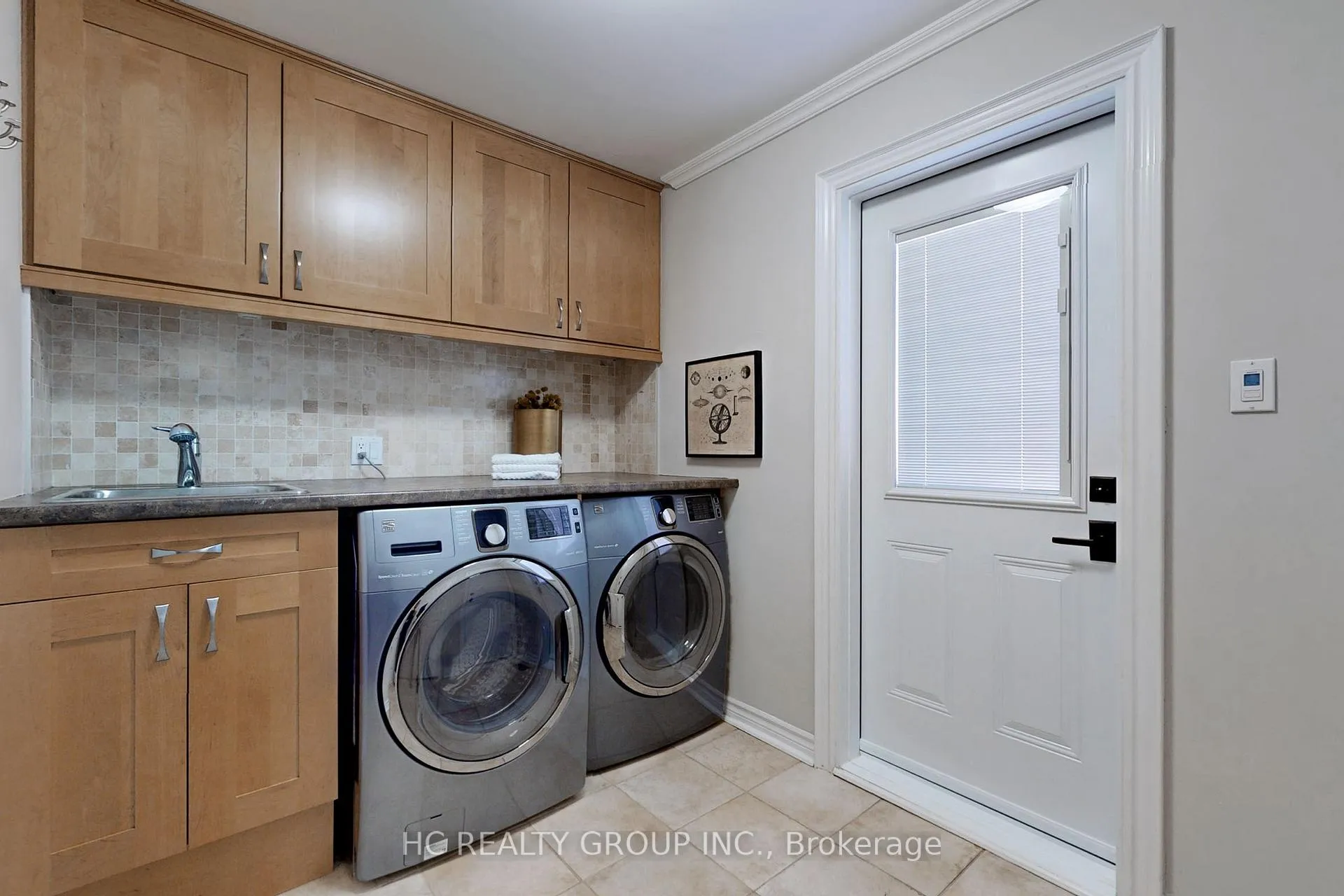 Photo 16 of 883 Darwin Drive, Pickering, Liverpool — HOMEH