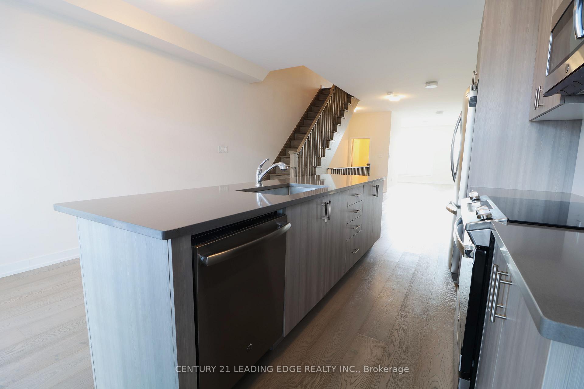 Photo 9 of 2644 Castlegate Crossing, Pickering, Duffin Heights — HOMEH