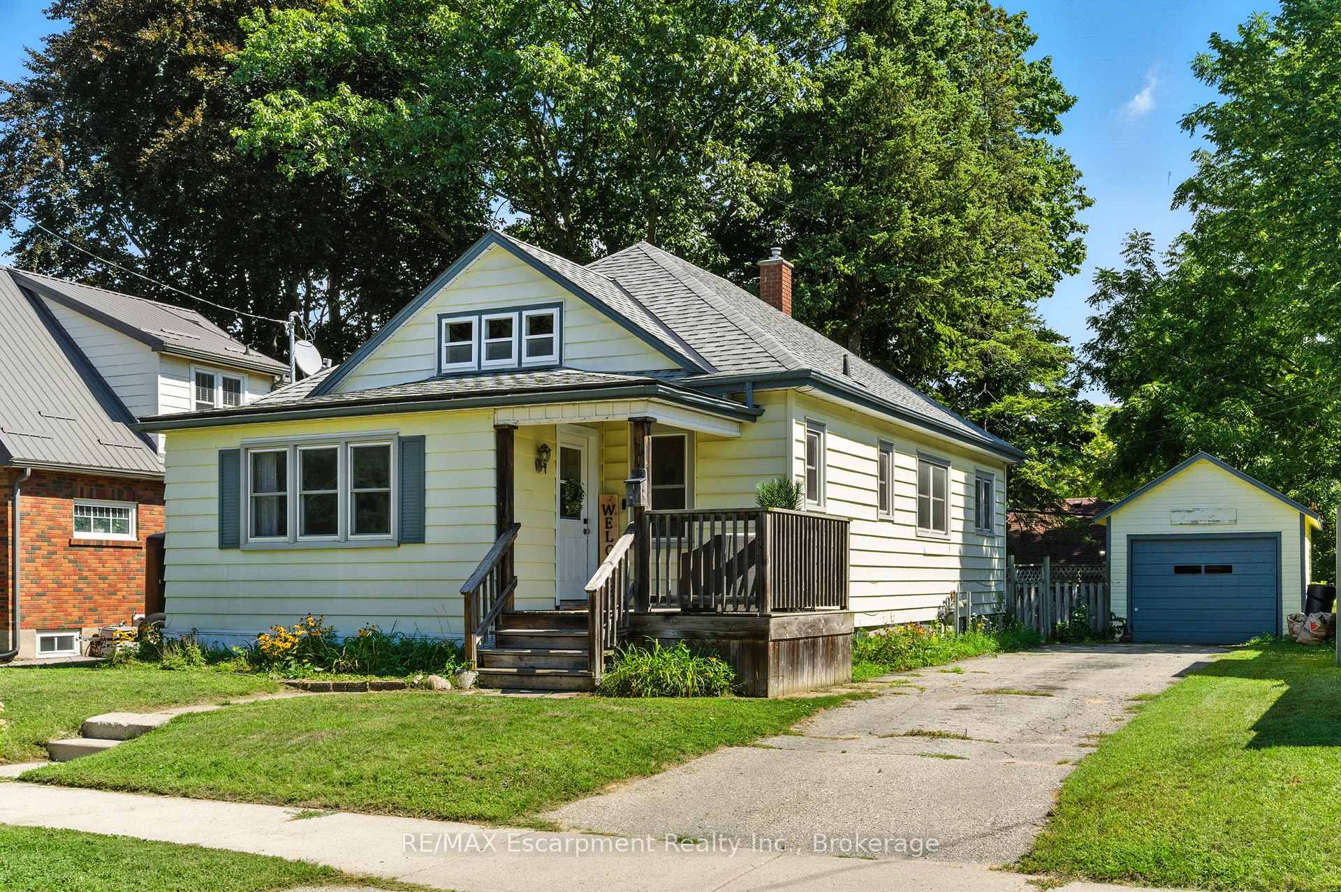 Photo 1 of 103 Orchard Avenue, Norfolk, Simcoe — HOMEH
