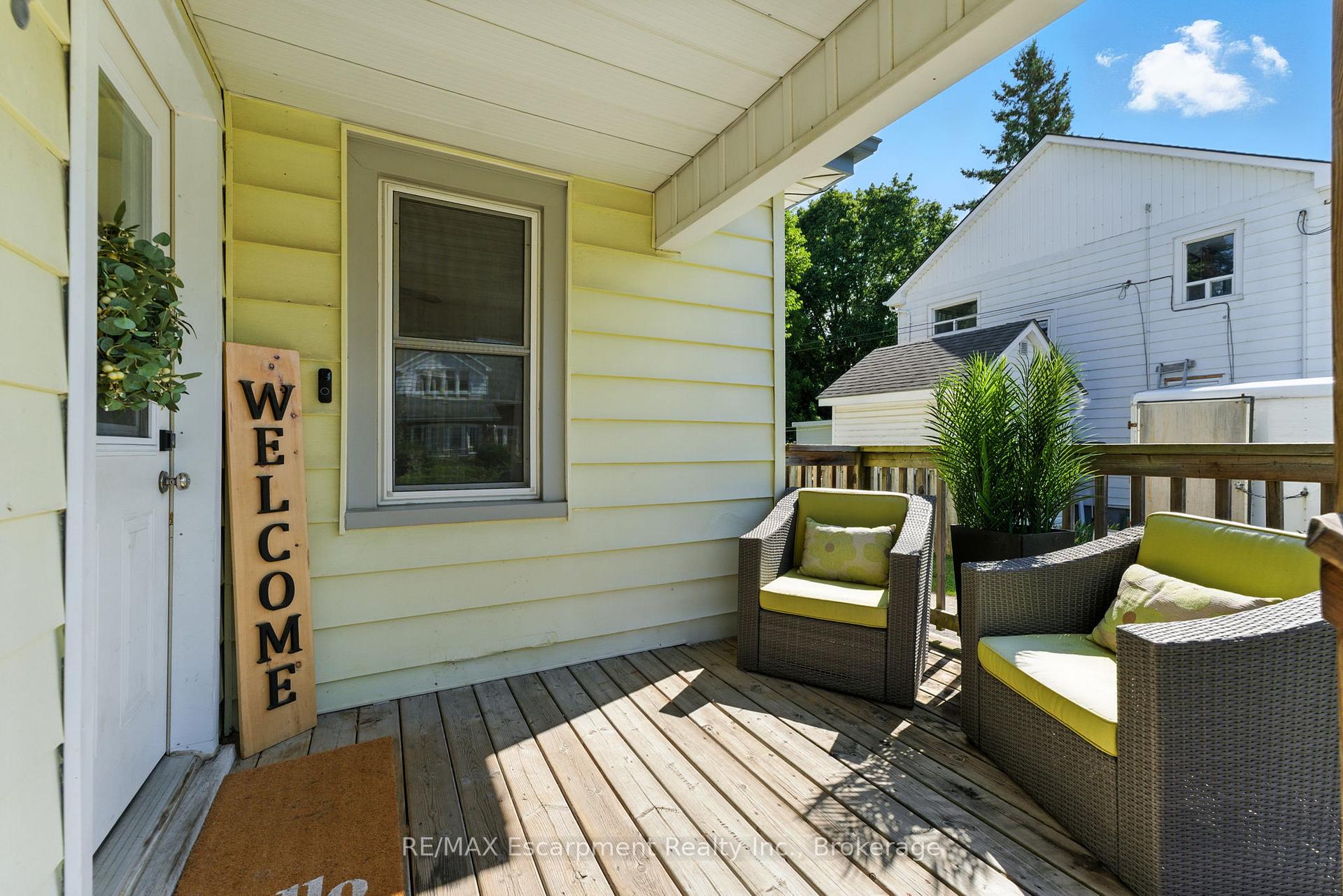 Photo 4 of 103 Orchard Avenue, Norfolk, Simcoe — HOMEH
