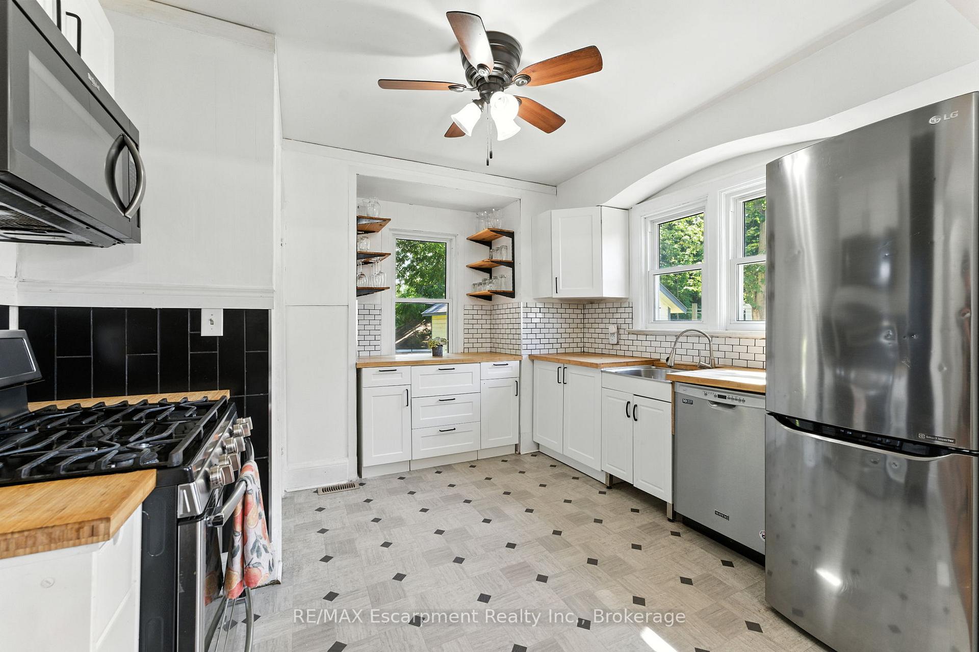 Photo 14 of 103 Orchard Avenue, Norfolk, Simcoe — HOMEH