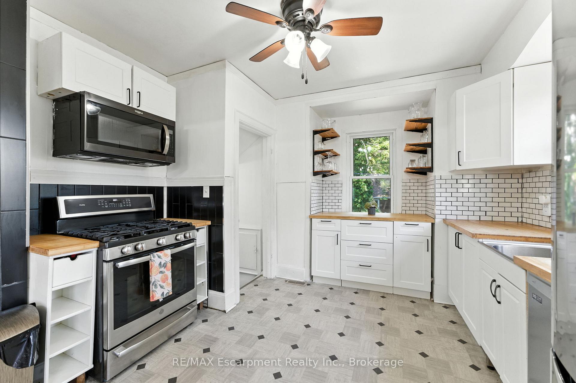 Photo 15 of 103 Orchard Avenue, Norfolk, Simcoe — HOMEH