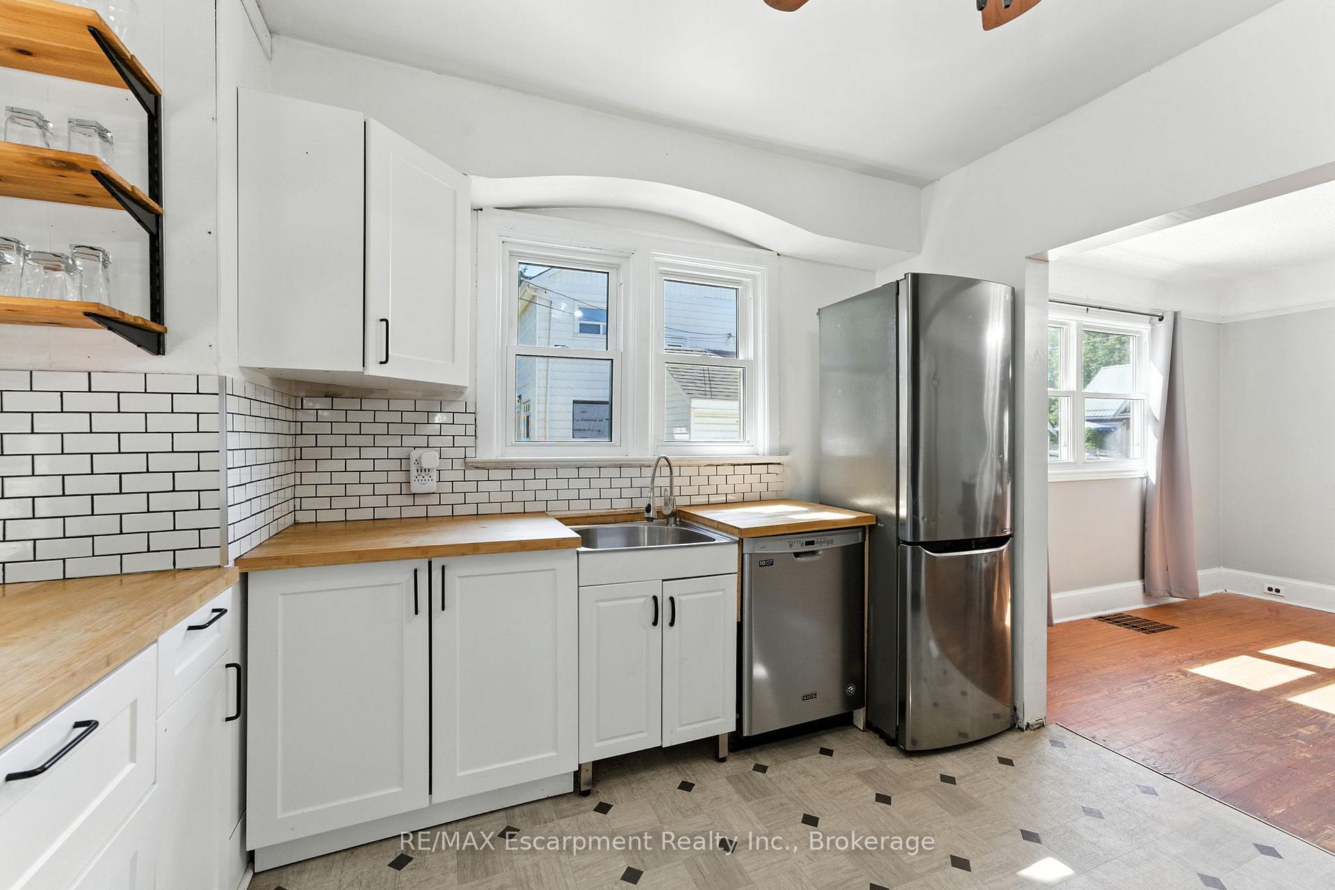 Photo 17 of 103 Orchard Avenue, Norfolk, Simcoe — HOMEH