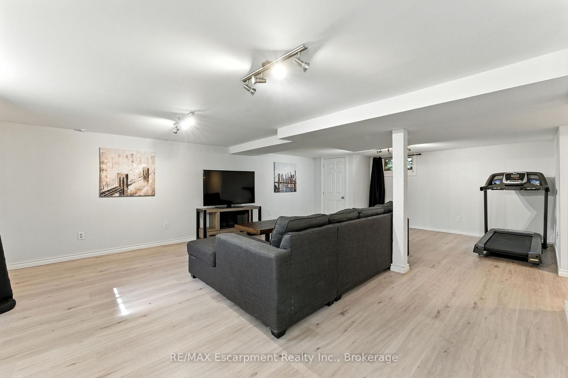 Photo 26 of 103 Orchard Avenue, Norfolk, Simcoe — HOMEH