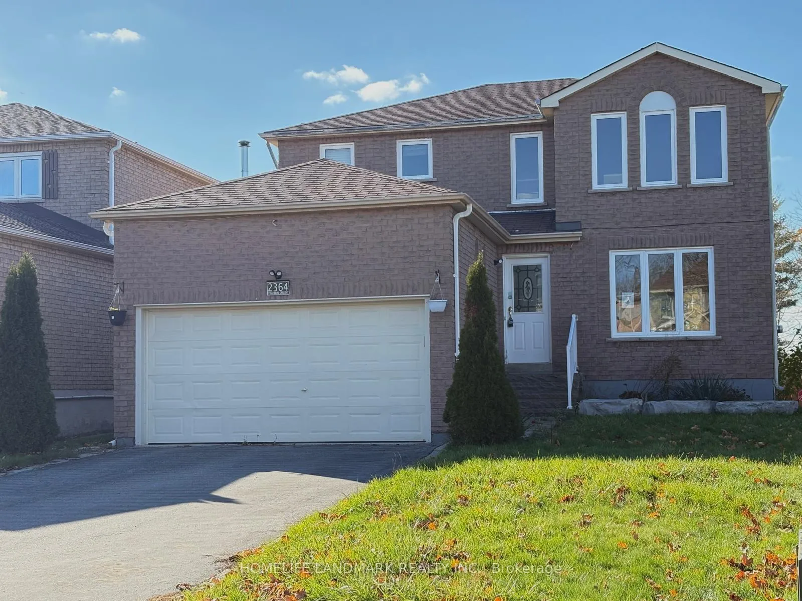 Photo 3 of 2364 Strathmore Crescent, Pickering, Brock Ridge — HOMEH