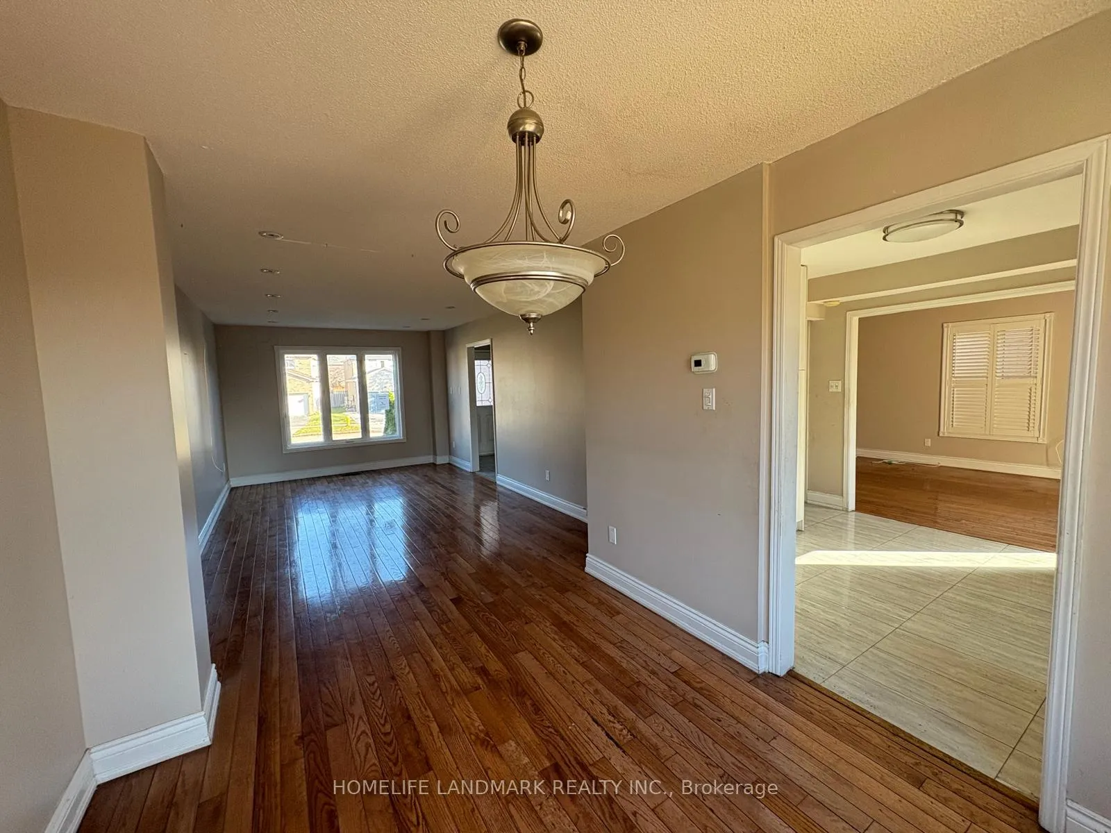 Photo 5 of 2364 Strathmore Crescent, Pickering, Brock Ridge — HOMEH