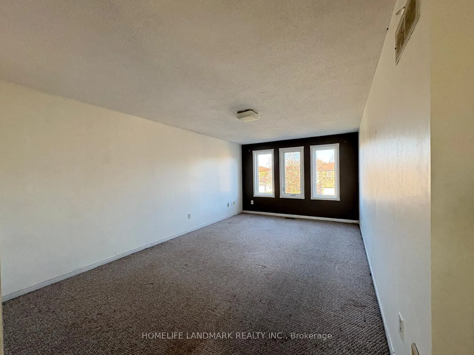 Photo 10 of 2364 Strathmore Crescent, Pickering, Brock Ridge — HOMEH