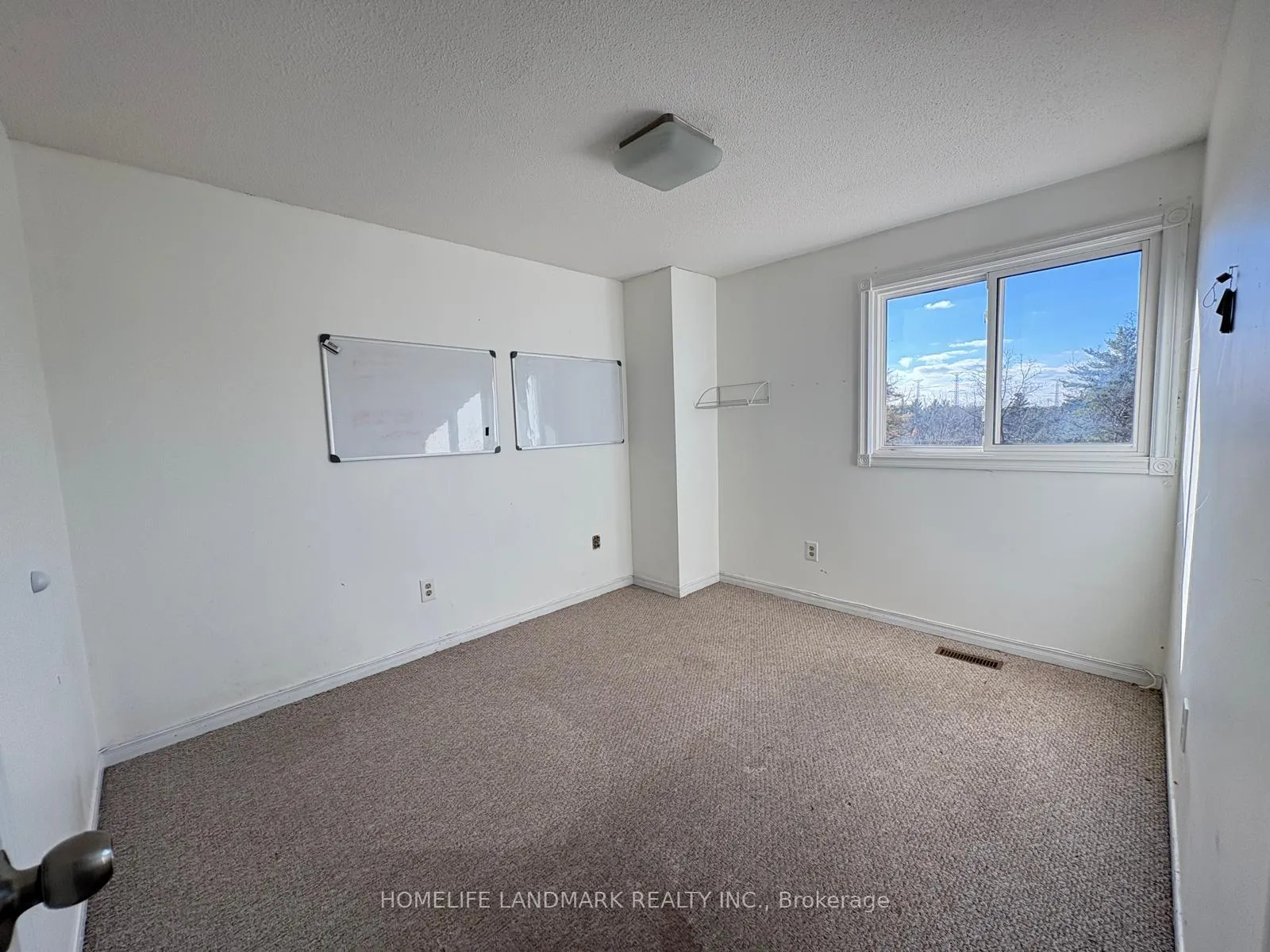 Photo 13 of 2364 Strathmore Crescent, Pickering, Brock Ridge — HOMEH