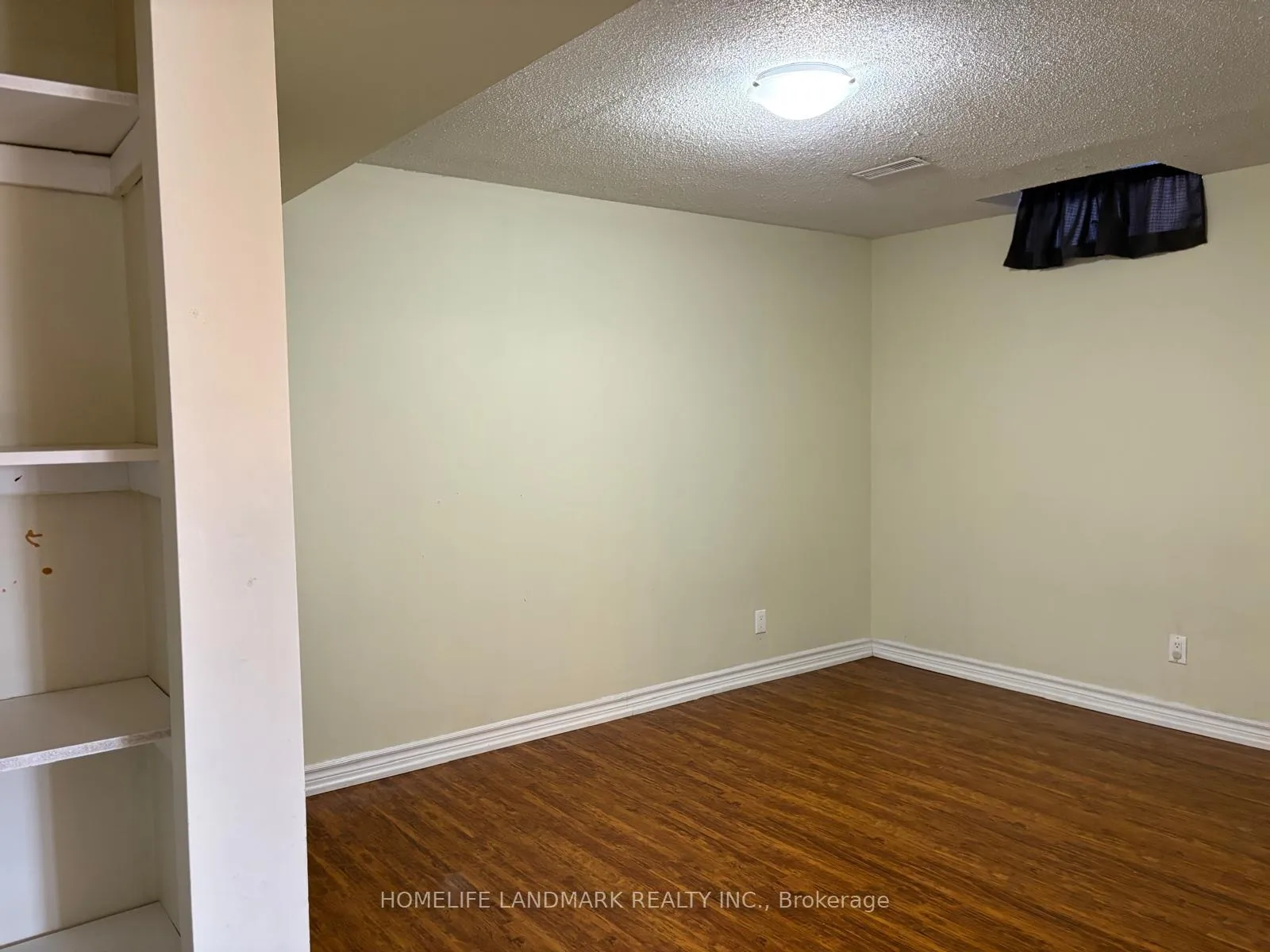 Photo 17 of 2364 Strathmore Crescent, Pickering, Brock Ridge — HOMEH