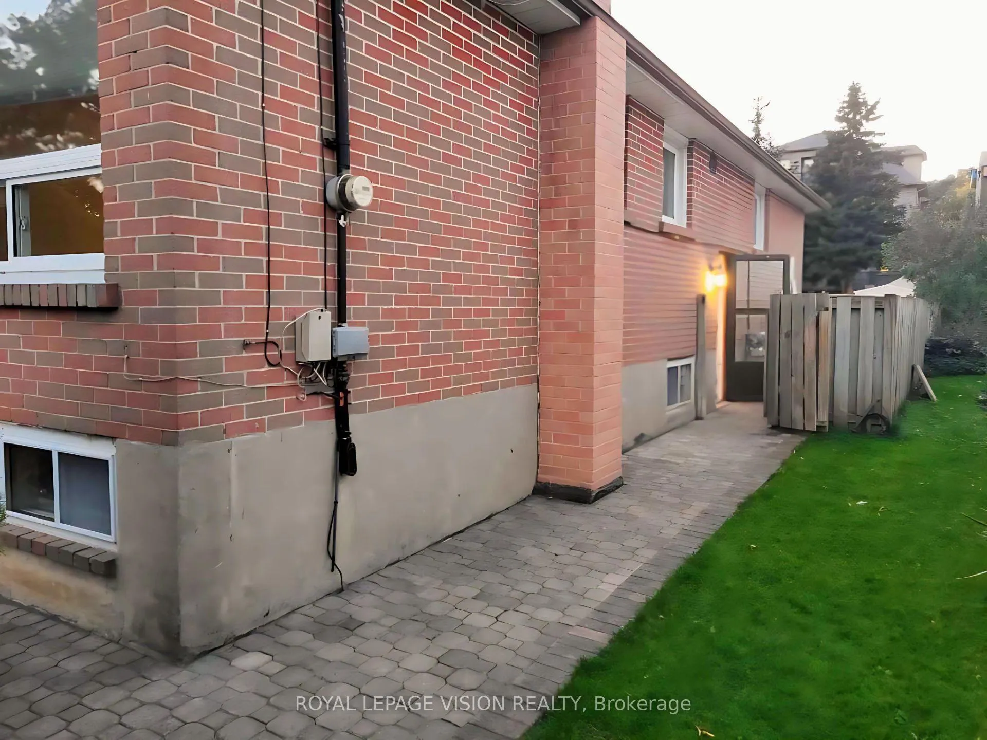 Photo 3 of Unit BSMT, 696 Victory Drive, Pickering, West Shore — HOMEH