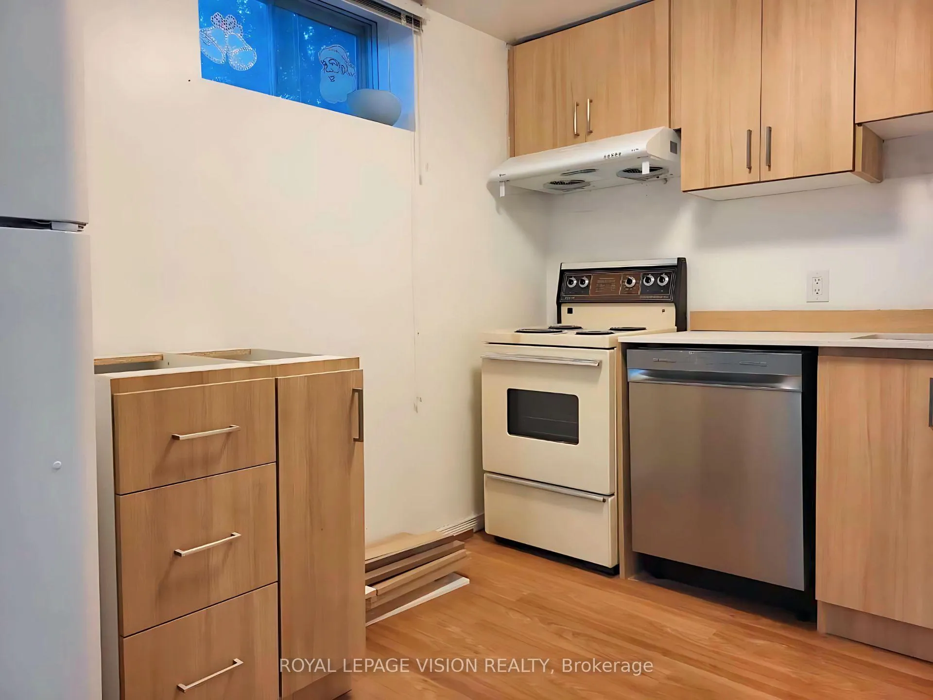 Photo 12 of Unit BSMT, 696 Victory Drive, Pickering, West Shore — HOMEH