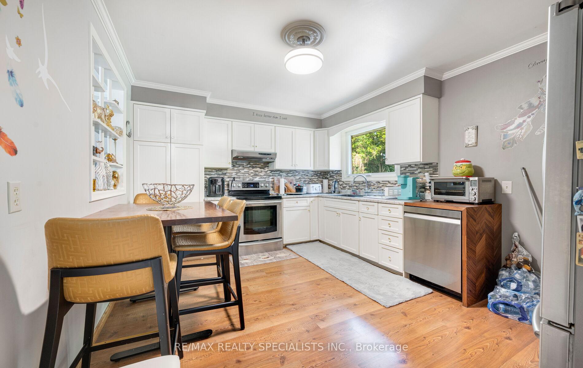 Photo 10 of 49 Parker Drive, Norfolk, Simcoe — HOMEH