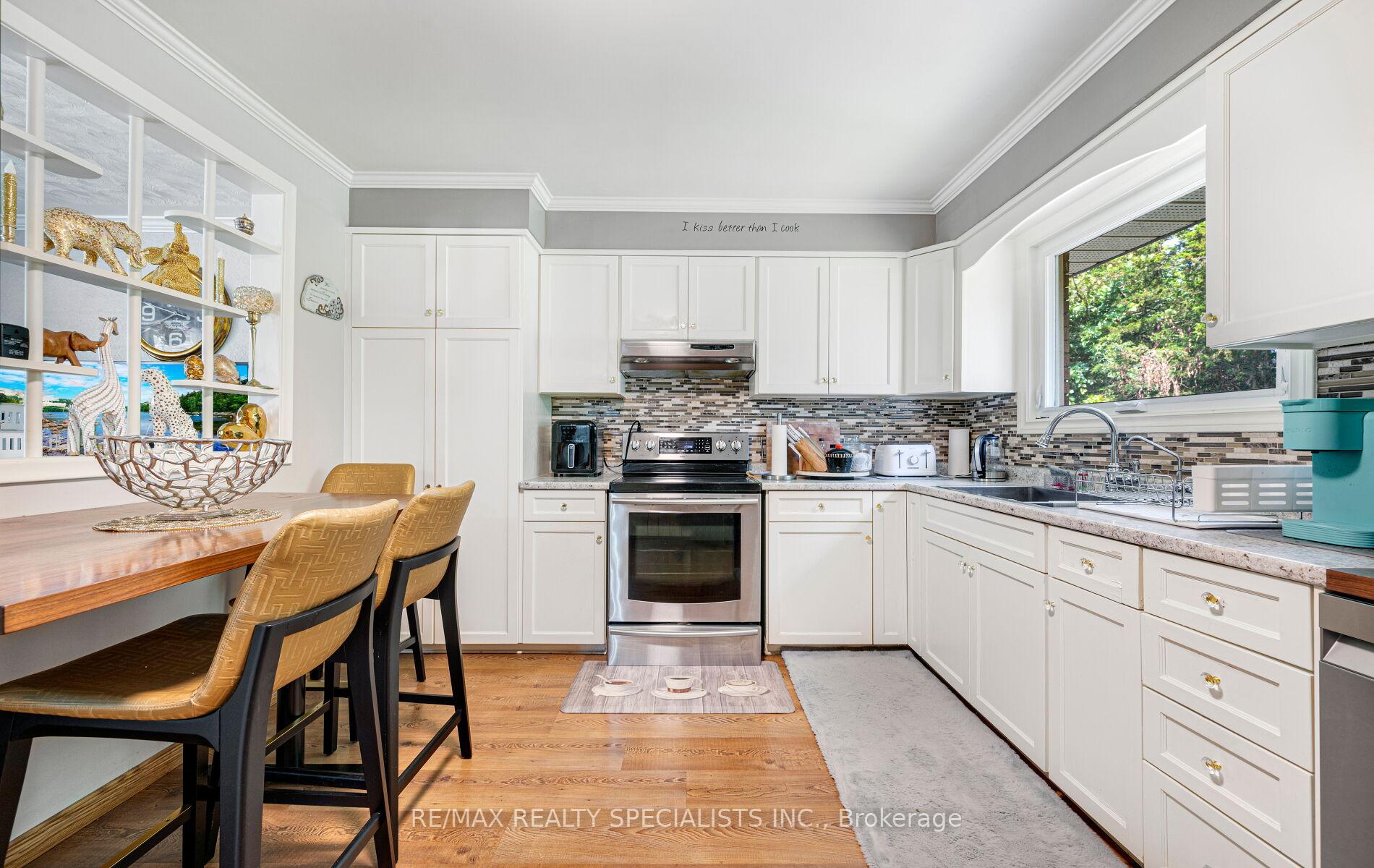Photo 12 of 49 Parker Drive, Norfolk, Simcoe — HOMEH