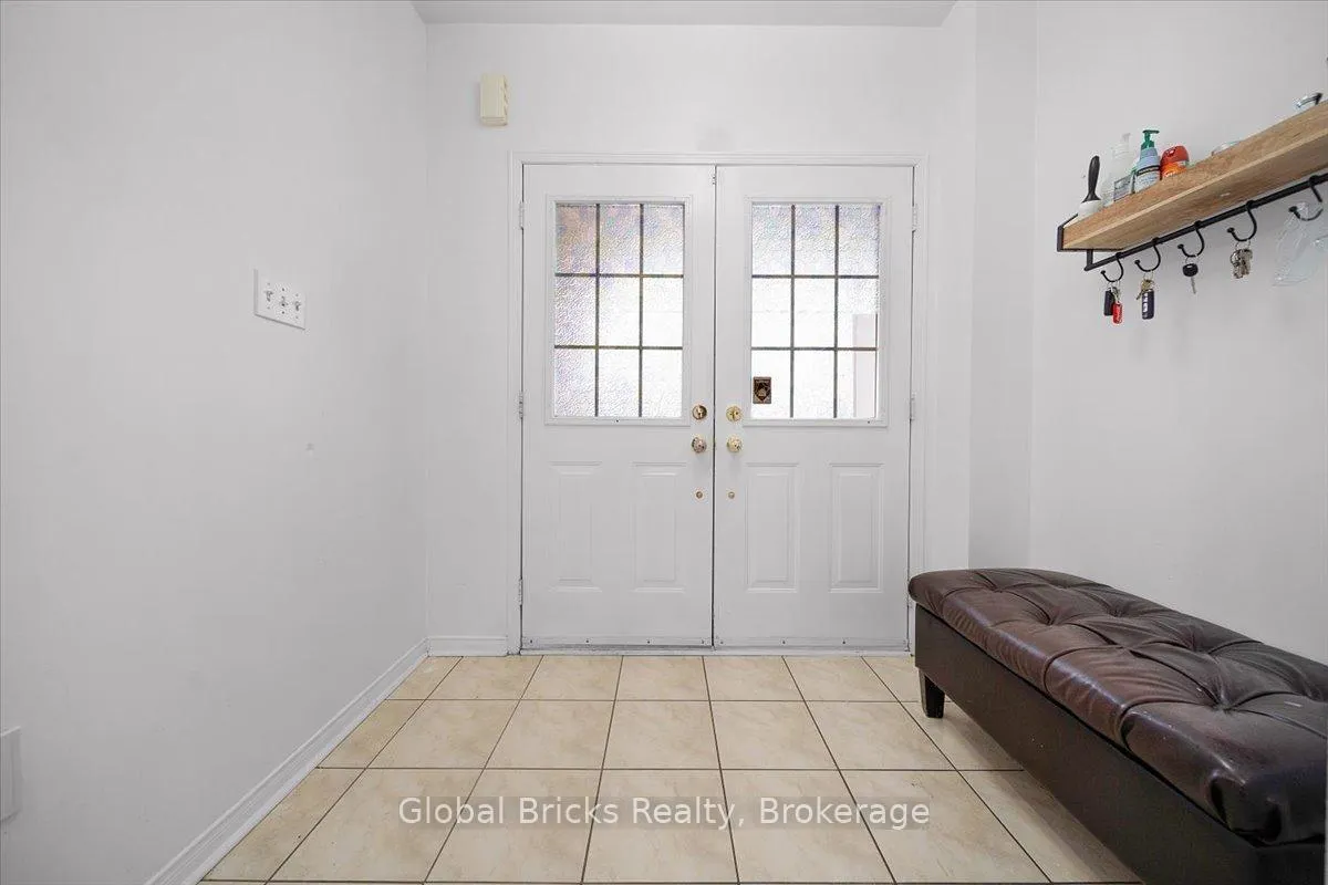 Photo 4 of 3314 Flagstone Drive, Mississauga, Churchill Meadows — HOMEH
