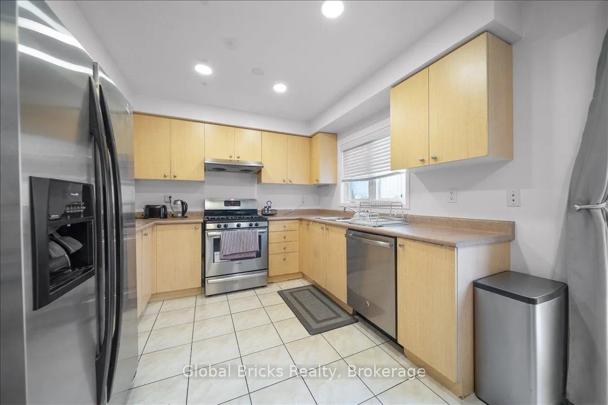 Photo 12 of 3314 Flagstone Drive, Mississauga, Churchill Meadows — HOMEH