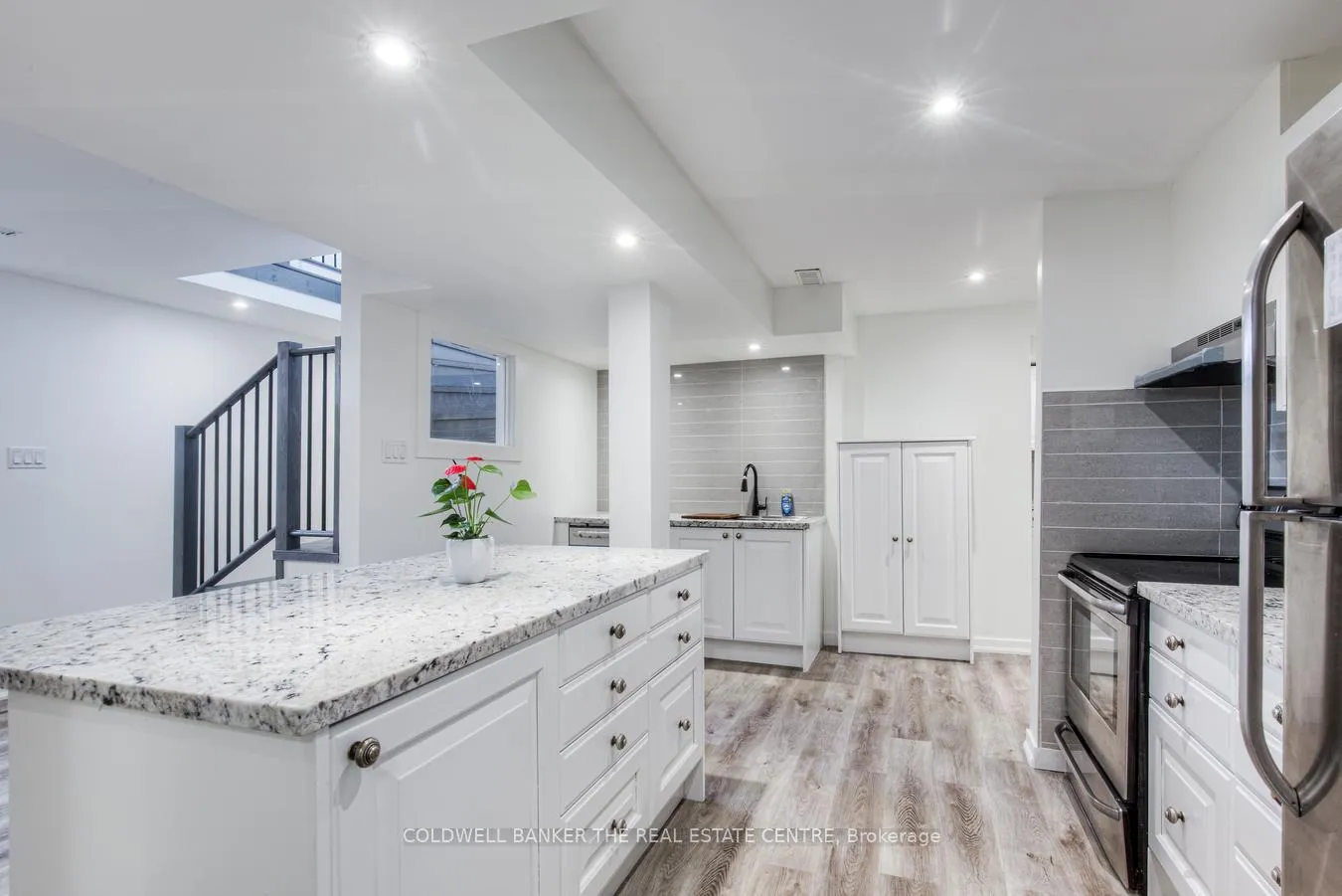 Photo 8 of 562 Winette Road, Pickering, Rosebank — HOMEH