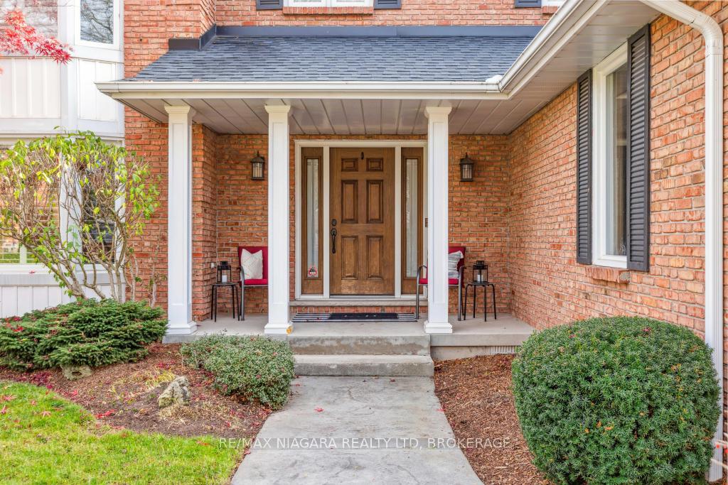 Photo 3 of 19 Fern Gate, Pelham, Fonthill — HOMEH