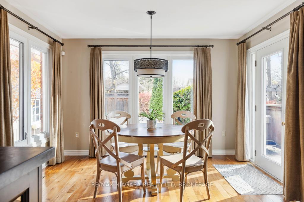 Photo 14 of 19 Fern Gate, Pelham, Fonthill — HOMEH