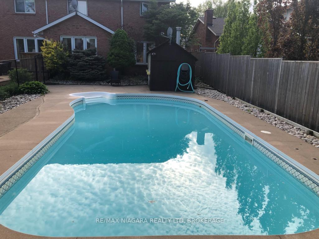 Photo 36 of 19 Fern Gate, Pelham, Fonthill — HOMEH
