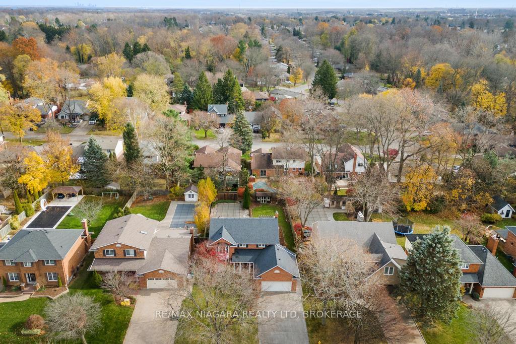 Photo 37 of 19 Fern Gate, Pelham, Fonthill — HOMEH