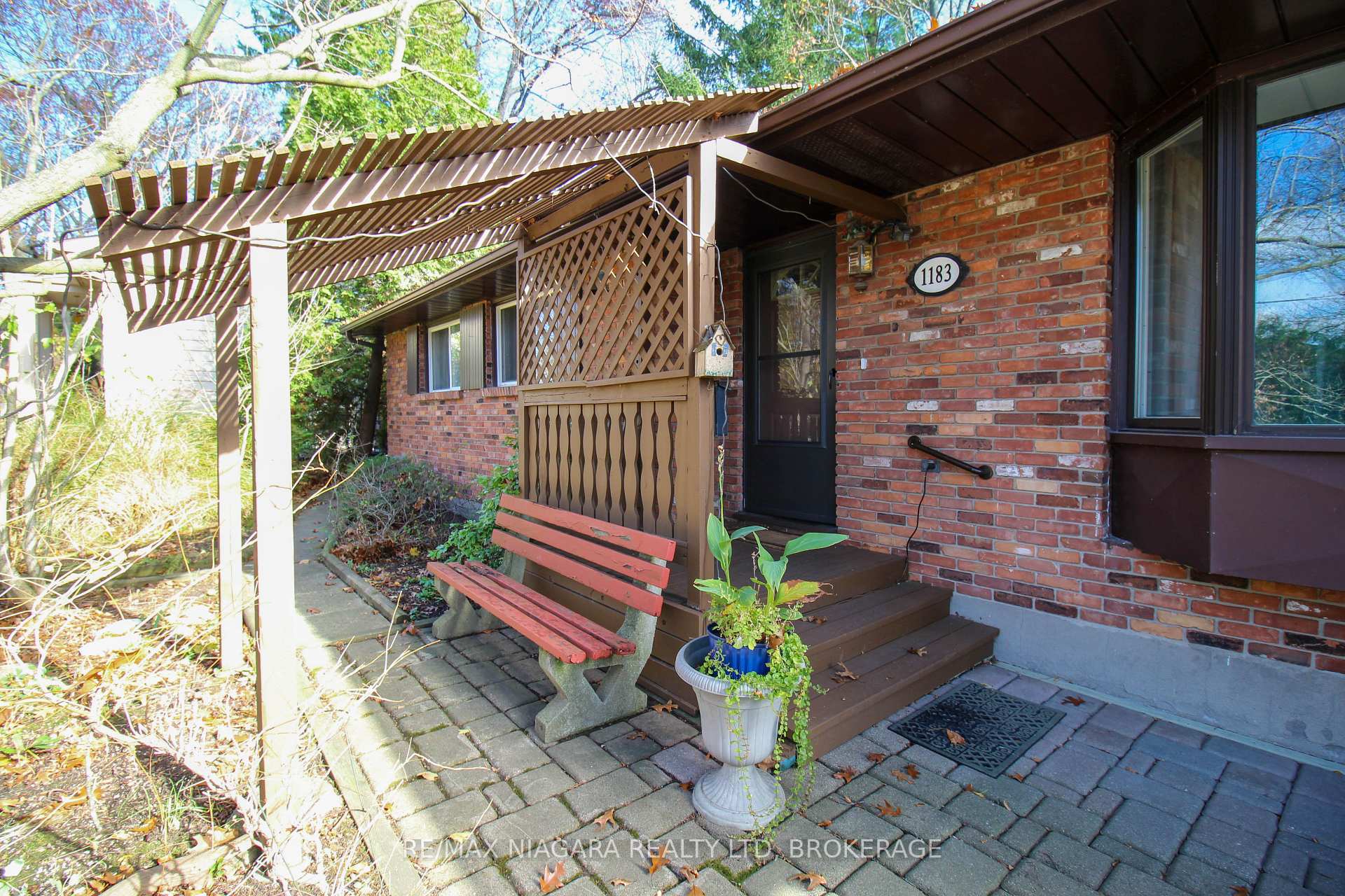 Photo 3 of 1183 Haist Street, Pelham, Fonthill — HOMEH