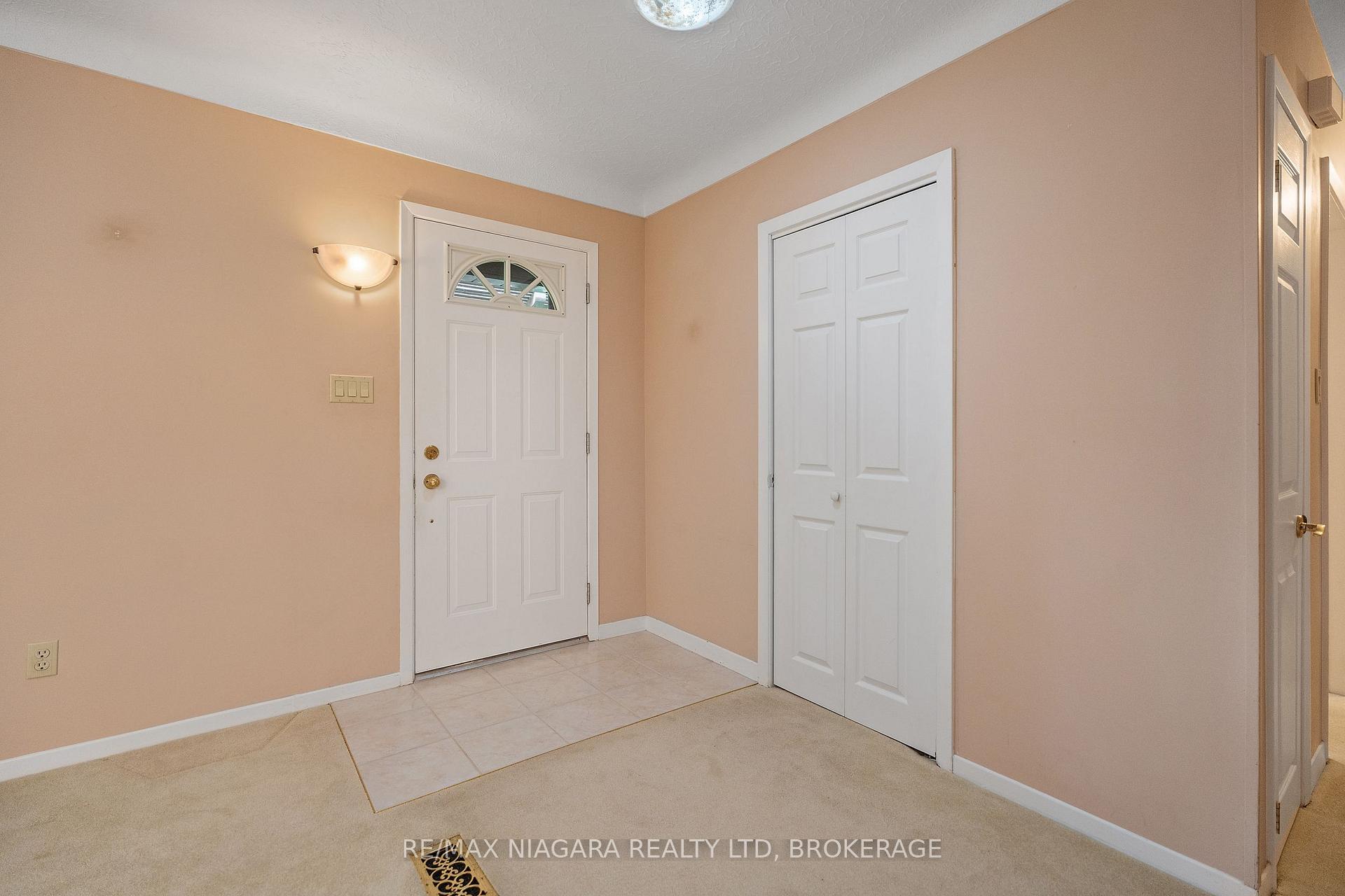 Photo 5 of 1183 Haist Street, Pelham, Fonthill — HOMEH