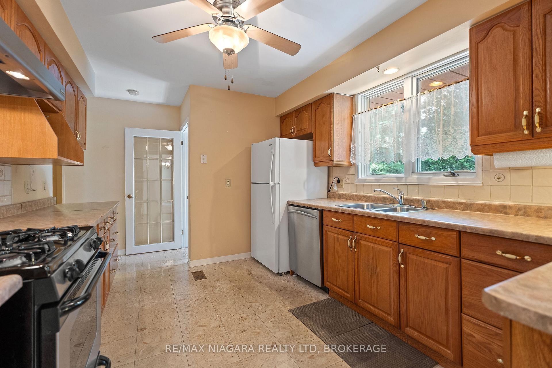 Photo 10 of 1183 Haist Street, Pelham, Fonthill — HOMEH