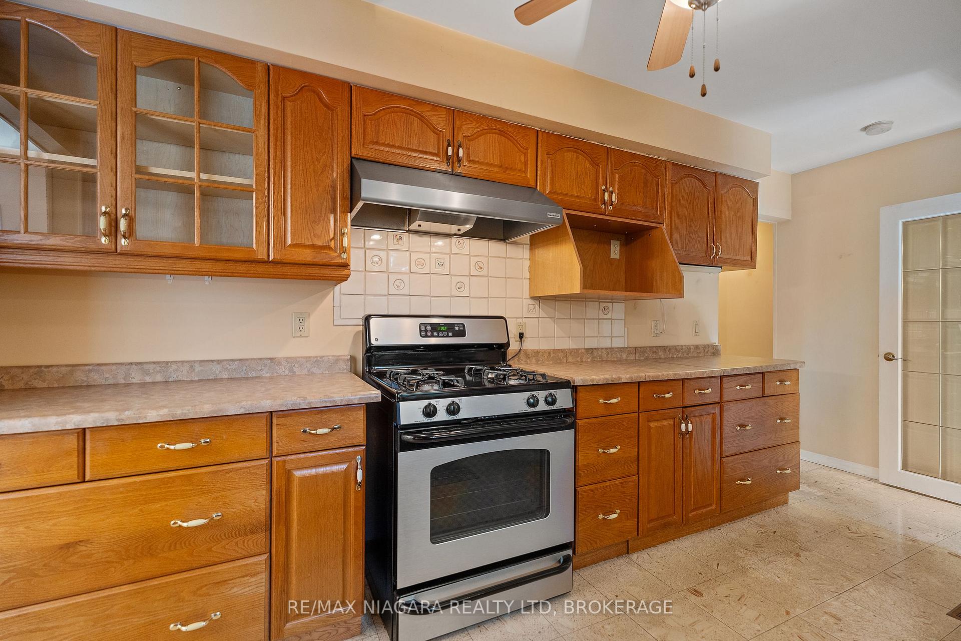 Photo 11 of 1183 Haist Street, Pelham, Fonthill — HOMEH