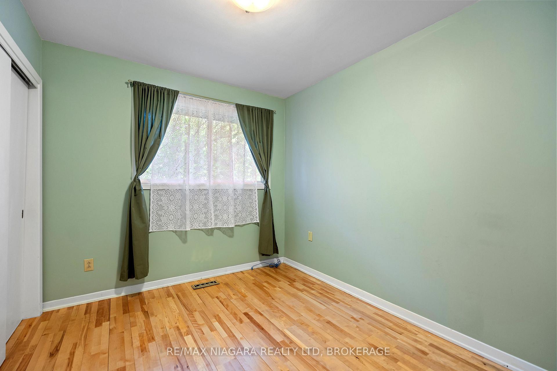 Photo 16 of 1183 Haist Street, Pelham, Fonthill — HOMEH