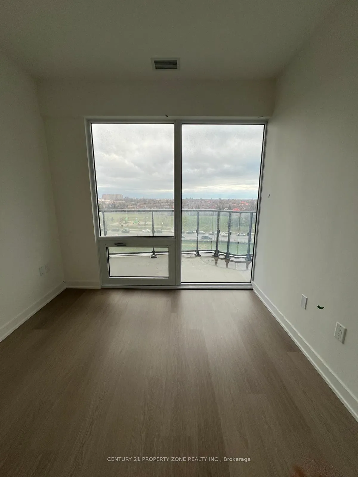 Photo 12 of Unit 521, 448 Burmhamthorpe Road W, Mississauga, City Centre — HOMEH